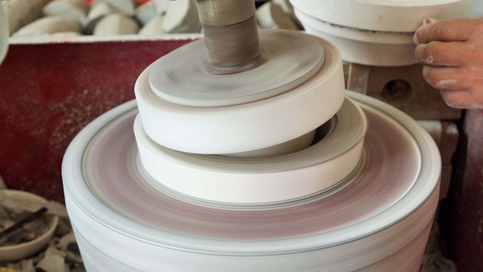 Ceramic tableware Rolling process